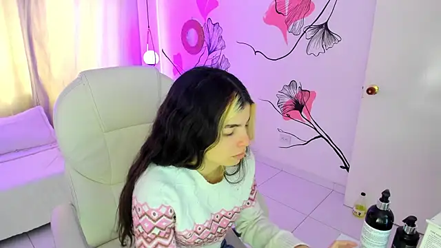 Isabela Fiorelli online show from 11-10-25, 12:32