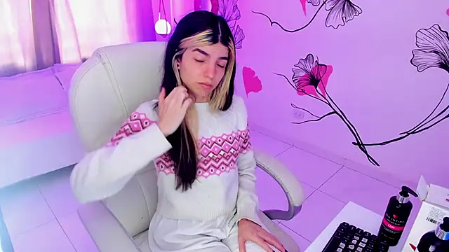 Isabela Fiorelli online show from 11-14-25, 01:04