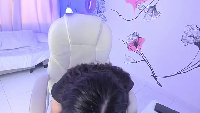 Isabela Fiorelli online show from 03-13-25, 12:35