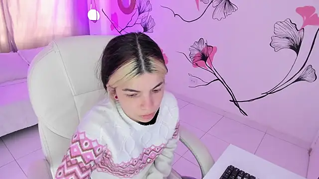 Isabela Fiorelli online show from 10-11-25, 01:23