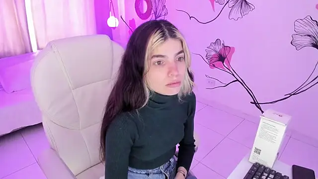 Isabela Fiorelli online show from 10-31-25, 12:35