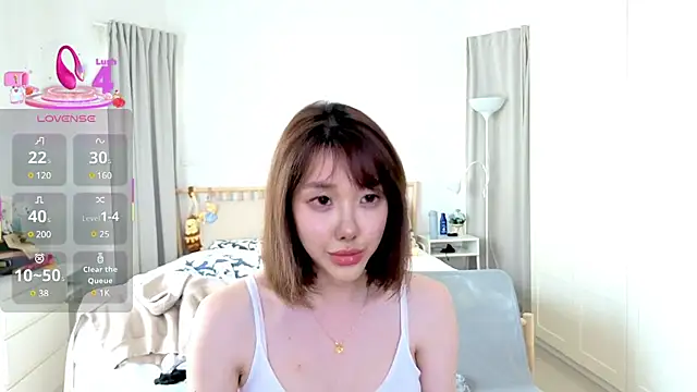 Snapshot of joycemilka chatting on 03-03-25, 05:26 joycemilka online show from 03-03-25, 05:26