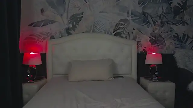 MaeveMoon online show from 04-06-26, 07:04