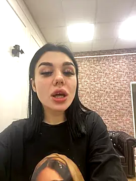 MaeveMoon online show from 10-31-25, 04:14