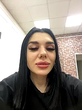 Snapshot of MaeveMoon chatting on 10-19-25, 05:59 MaeveMoon online show from 10-19-25, 05:59