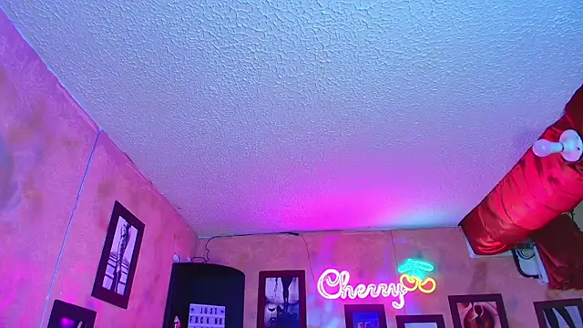 cherryy bombshelll online show from 01-08-26, 04:46