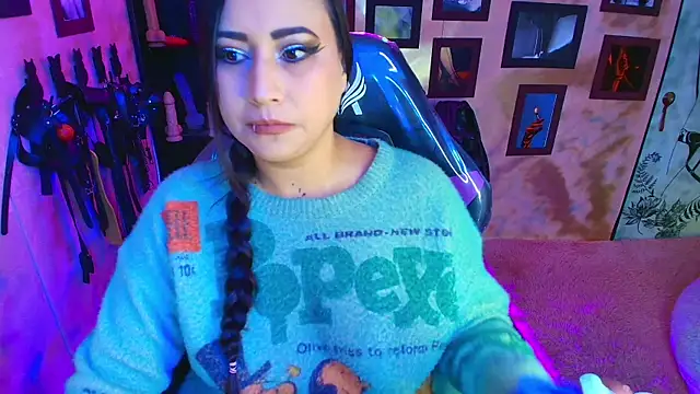 Snapshot of cherryy_bombshelll chatting on 02-05-26, 04:14 cherryy bombshelll online show from 02-05-26, 04:14