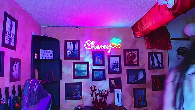 Snapshot of cherryy_bombshelll chatting on 01-16-26, 04:22 cherryy bombshelll online show from 01-16-26, 04:22