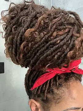 Snapshot of dianagolley420 chatting on 02-17-25, 06:06 dianagolley420 online show from 02-17-25, 06:06