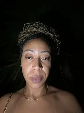 Snapshot of dianagolley420 chatting on 03-22-25, 01:22 dianagolley420 online show from 03-22-25, 01:22