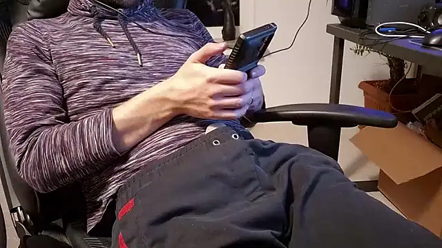 ademandjulia online show from 02-06-26, 05:25