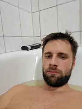 ademandjulia online show from 02-11-26, 09:25