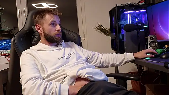 ademandjulia online show from 01-13-26, 08:57