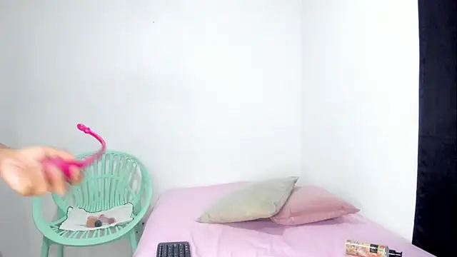 Olivia Stevens online show from 05-09-26, 08:34