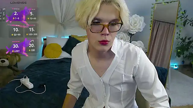 LouiseCoke online show from 03-15-25, 12:36