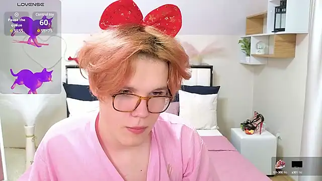 LouiseCoke online show from 03-05-25, 12:49