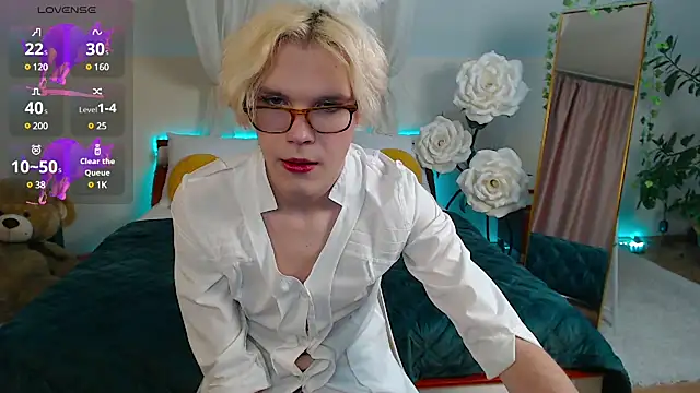 LouiseCoke online show from 03-14-25, 09:00