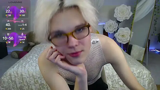 LouiseCoke online show from 03-19-25, 12:04