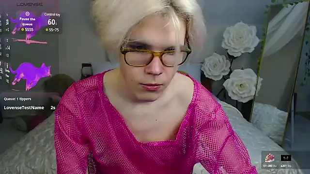 LouiseCoke online show from 03-19-25, 05:06