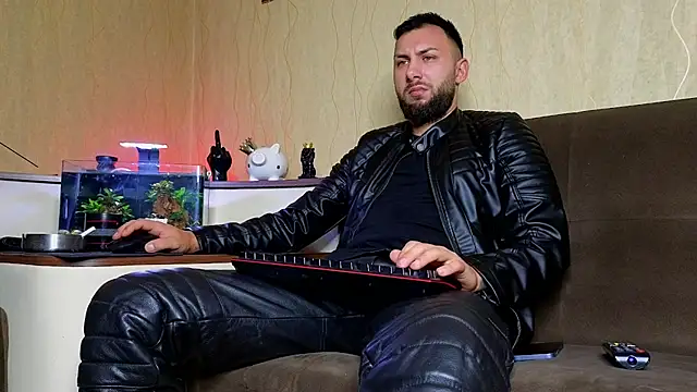 JamieNoxus online show from 09-18-25, 05:21