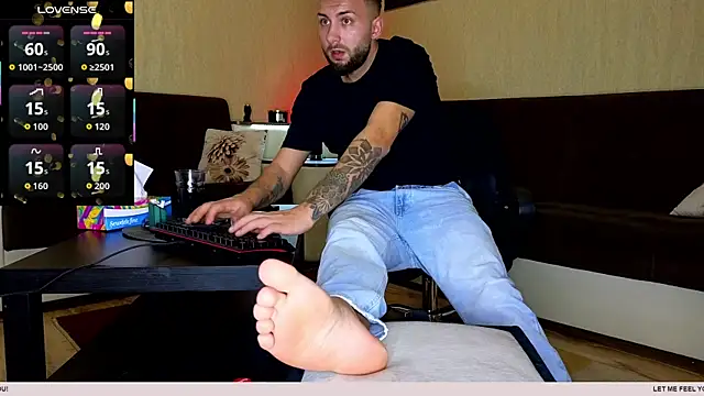 JamieNoxus online show from 10-25-25, 09:48