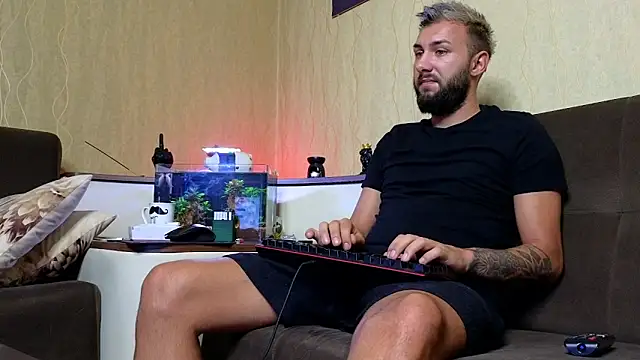 JamieNoxus online show from 09-11-25, 05:18