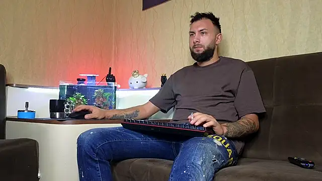 JamieNoxus online show from 10-01-25, 05:56