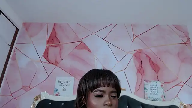 LindaBird online show from 02-06-26, 06:59