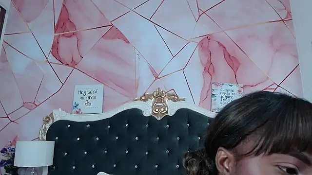 LindaBird online show from 11-08-25, 04:43