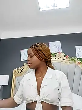 LindaBird online show from 03-22-25, 07:09