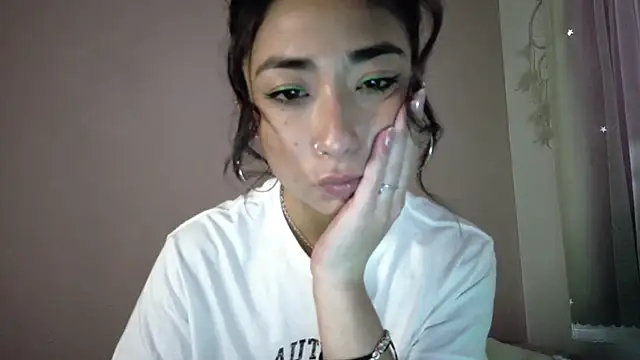 Snapshot of oishii_ambar chatting on 09-09-25, 01:53 oishii ambar online show from 09-09-25, 01:53