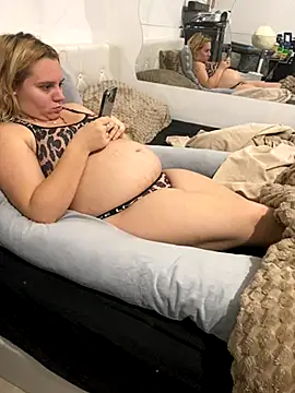 Princessemisse online show from 11-29-25, 04:40