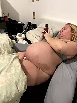 Princessemisse online show from 01-18-26, 04:54