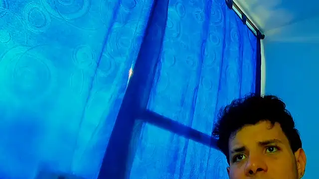 Snapshot of Alessandro_1610 chatting on 12-13-25, 08:04 Alessandro 1610 online show from 12-13-25, 08:04