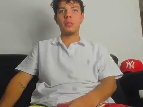 Snapshot of Alessandro_1610 chatting on 03-03-26, 07:26 Alessandro 1610 online show from 03-03-26, 07:26