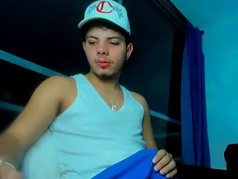 Snapshot of Alessandro_1610 chatting on 10-04-25, 05:53 Alessandro 1610 online show from 10-04-25, 05:53