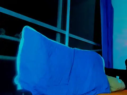 Snapshot of Alessandro_1610 chatting on 11-15-25, 06:06 Alessandro 1610 online show from 11-15-25, 06:06