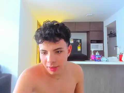 Snapshot of Alessandro_1610 chatting on 09-10-25, 09:14 Alessandro 1610 online show from 09-10-25, 09:14