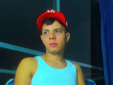 Snapshot of Alessandro_1610 chatting on 11-22-25, 07:18 Alessandro 1610 online show from 11-22-25, 07:18