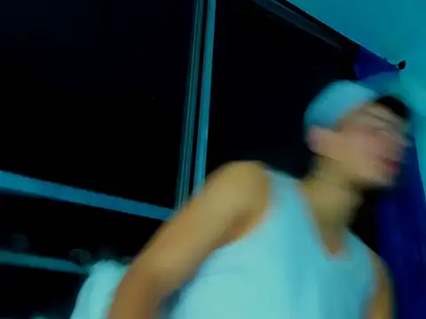 Snapshot of Alessandro_1610 chatting on 10-03-25, 05:31 Alessandro 1610 online show from 10-03-25, 05:31