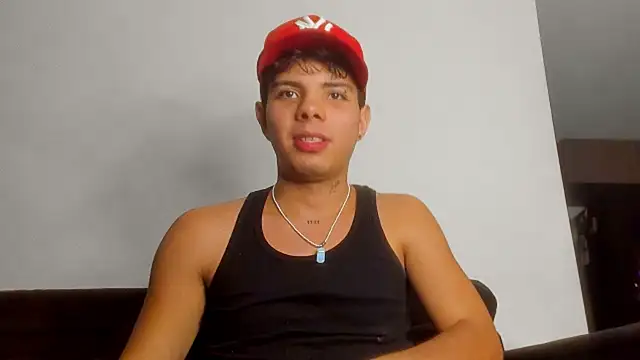 Snapshot of Alessandro_1610 chatting on 02-26-26, 06:13 Alessandro 1610 online show from 02-26-26, 06:13