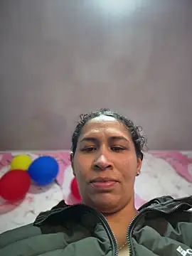 Snapshot of Carola-Ross chatting on 07-10-26, 02:06 Carola-Ross online show from 07-10-26, 02:06