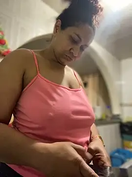 Carola-Ross online show from 04-05-26, 03:51