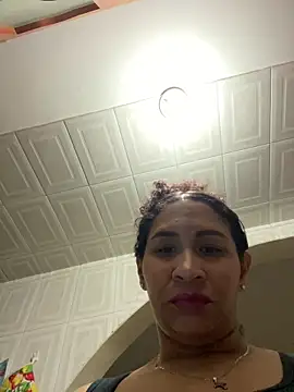Carola-Ross online show from 04-25-26, 03:31
