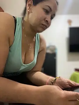 Carola-Ross online show from 03-27-26, 05:03