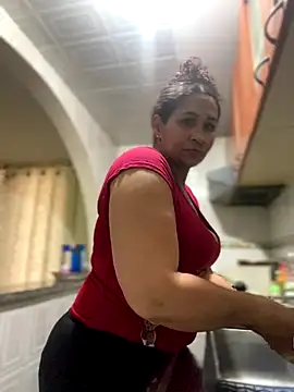 Carola-Ross online show from 11-19-25, 05:35