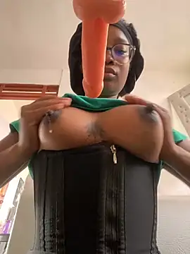 Snapshot of blackgril12 chatting on 02-18-25, 04:47 blackgril12 online show from 02-18-25, 04:47