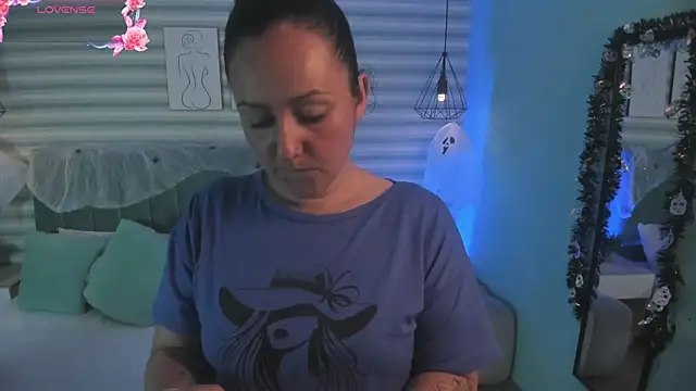 abby apple online show from 10-21-25, 01:54