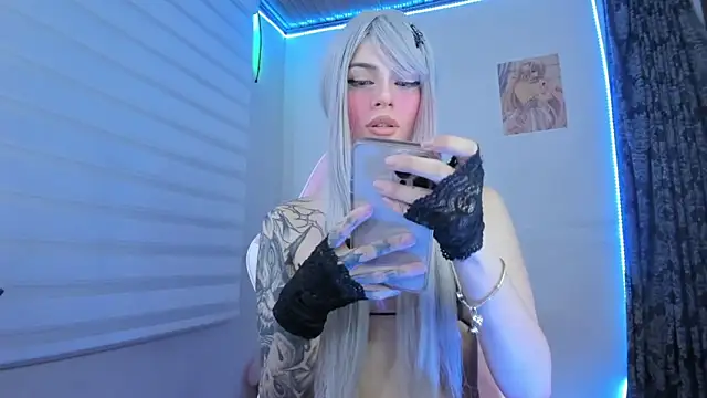 mikusitq  online show from 09-24-25, 11:32