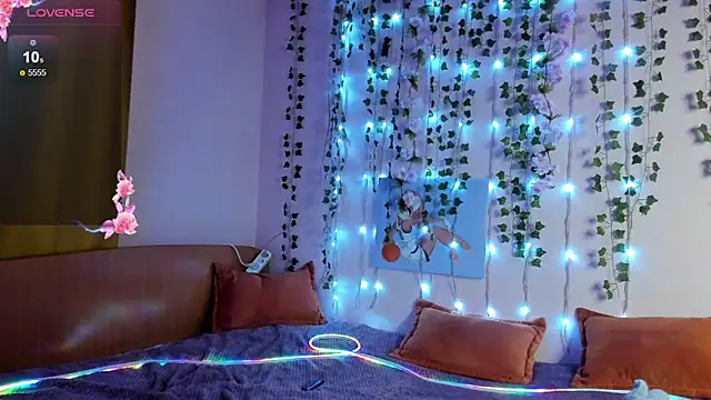 EvelinaLuu online show from 11-27-25, 02:23